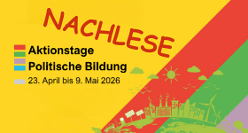 Banner Aktionstage Politische Bildung. Hintergrund in gelber Farbe mit rot/grün/lila/blau Diagonalstreifen