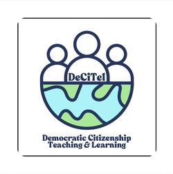 Logo des Decitel Projekts, das skizzierte Menschen auf einem halben Erdball zeigt. Der Schriftzug darunter lautet: Democratic Citizenship Teaching & Learning